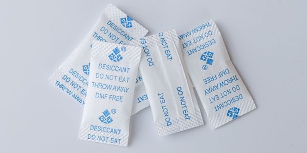 硅膠干燥劑：高端電子防潮的“隱形衛士”